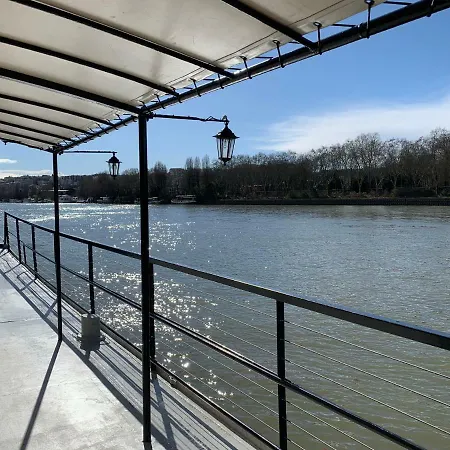 Botel Péniche Sunflower Parigi