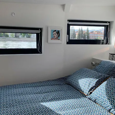 Péniche Sunflower Parigi