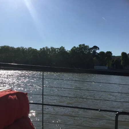 Botel Péniche Sunflower